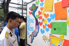 Ngày hội "Sinh viên Thủ đô vì biển đảo quê hương” 