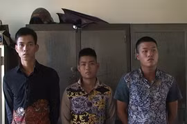 "Dằn mặt" người yêu bằng vòng hoa và mắm tôm