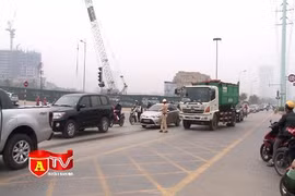 Nhiều phương tiện vẫn lấn làn xe bus BRT