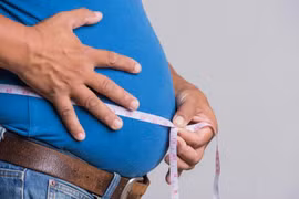 Cố ý ăn đến mức béo phì để trốn nghĩa vụ quân sự, người đàn ông trả giá đắt