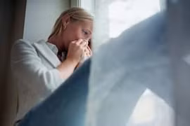 Lỡ để con bị bỏng, vợ bị cả nhà chồng chì chiết đêm ngày