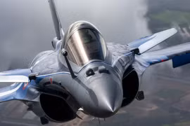 [ẢNH] Cú lội ngược dòng ngoạn mục của ‘phượng hoàng lửa’ Rafale Pháp