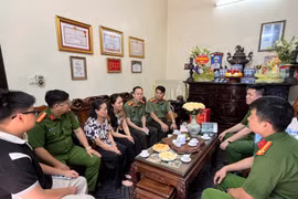 Tri ân các đồng chí, đồng đội nhân kỉ niệm 77 năm Ngày Thương binh - liệt sỹ 