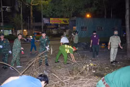 Hà Nội: Lực lượng Bảo vệ an ninh trật tự ở cơ sở sát cánh cùng nhân dân vượt qua khó khăn trong bão lũ