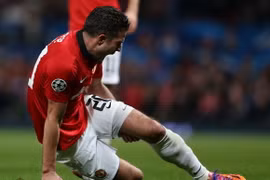 Tin sốc cho Man Utd: Van Persie nghỉ thi đấu 6 tuần