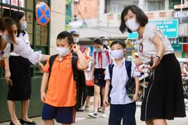Không được ép buộc phụ huynh đóng góp các khoản tiền, hiện vật trái với quy định