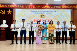 Ra mắt, kiện toàn 8 câu lạc bộ tham góp cho ngành giáo dục Hà Nội 