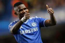 Eto'o tập luyện một mình trước trận gặp PSG