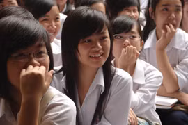 Thi tốt nghiệp THPT 2013: 3 môn thi trắc nghiệm, 3 môn thi tự luận