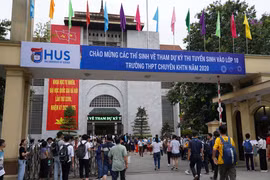 Điểm chuẩn vào trường THPT chuyên khoa học tự nhiên thấp kỷ lục