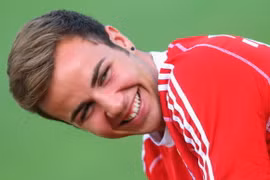 Gotze đe dọa Man Utd trước cuộc tái đấu