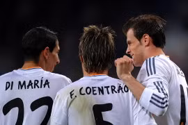 Barca tiếp tục vấp ngã, Real chiếm ngôi nhì bảng