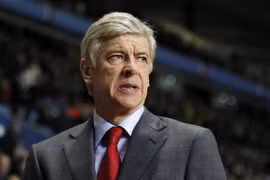 HLV Wenger “xát muối vào nỗi đau” của Barca