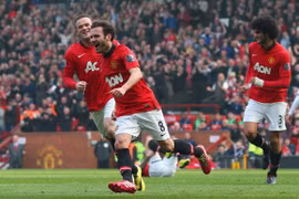 Đội hình tiêu biểu vòng 32 Premier League: Mata, Rooney & Suarez góp mặt