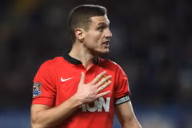 Sir Alex không phải là nguyên nhân khiến Vidic ra đi