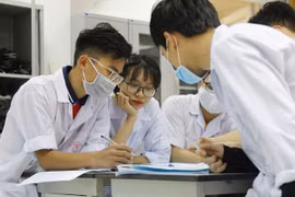 Sinh viên ĐH Y Hà Nội sẵn sàng lên đường chăm sóc sức khỏe nhân dân sau mưa lũ