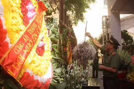 Công an Hà Nội luôn đi đầu trong phong trào "Đền ơn đáp nghĩa"