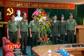 Giám đốc CATP Hà Nội chúc mừng ngày Nhà giáo Việt Nam 