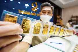 Giá vàng liên tục tăng mạnh