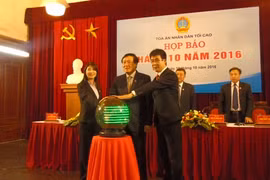 Thêm nguồn pháp luật trong quá trình xét xử các vụ án