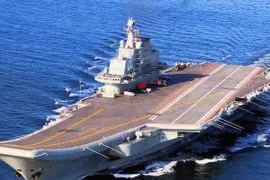 Tàu sân bay mới Trung Quốc có thể chở được máy bay tàng hình J-20