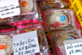 Cẩn thận bánh Trung thu “đội lốt”... gia truyền!