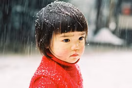Triển lãm về cô bé má hồng “gây sốt” tại Nhật Bản