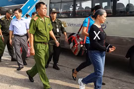Hợp đồng đòi nợ... giá 90.000 USD