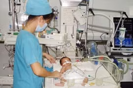 Trả lại giới tính thật cho trẻ