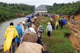 Nhiều hồ đập lo bục nước