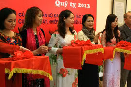 “Chào xuân Quý Tỵ 2013”