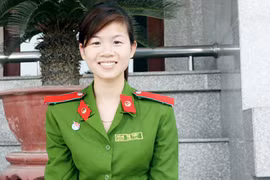 Nữ sinh cảnh sát điều tra trở thành thủ khoa “kép”