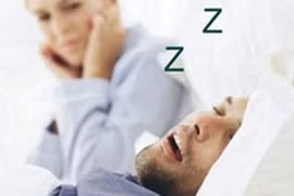 Ngủ ngáy khiến bạn xấu đi