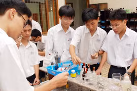 Trường chuyên “quên” mục tiêu đào tạo nhân tài 