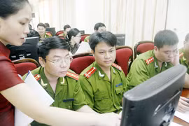 Khai giảng lớp đào tạo tin học cho lực lượng CSKV
