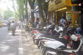 Gỡ “khó” cho vỉa hè