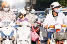 Người già, trẻ nhỏ dễ đổ bệnh do nắng nóng