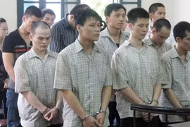 Giang hồ đấu súng giữa đêm