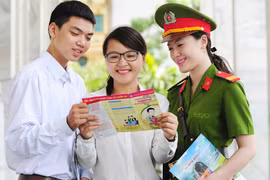 Phát huy sức mạnh tổng hợp của cả hệ thống chính trị và toàn dân trong cuộc đấu tranh phòng, chống ma túy