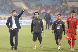 HLV Hữu Thắng được VFF giữ lại cho mục tiêu Huy chương vàng SEA Games 2017