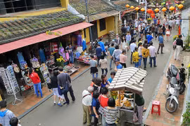 Đến Hội An “ăn chơi hàng phố”