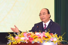 Thủ tướng Chính phủ: Phấn đấu thu ngân sách năm 2021 tăng tối thiểu 3% so với dự toán