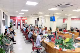 Agribank giảm tiếp 10% lãi suất cho vay để hỗ trợ khách hàng vượt qua đại dịch Covid-19