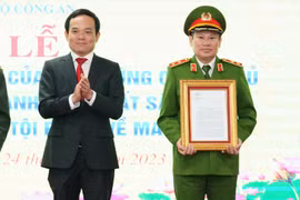 Bộ Công an đón nhận Thư khen của Thủ tướng Chính phủ về thành tích trong phòng, chống tội phạm ma tuý