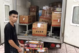 Vận chuyển hàng cấm, đối tượng vứt lại ô tô bỏ chạy