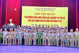 Công an quận Tây Hồ trang bị kiến thức, nghiệp vụ cho gần 500 đội viên bảo vệ dân phố 