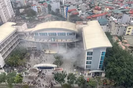 Xử lý nhanh đám cháy tầng hầm Trường tiểu học Yên Hòa