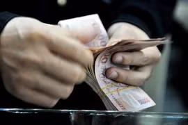  Lừa tiền, nguyên chuyên viên văn phòng lãnh án