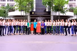 30 "chân dài" Top model "đại náo" Hà Nội