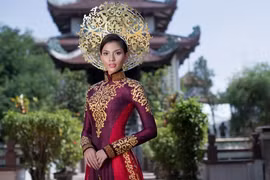 Hình ảnh Trương Thị May diện quốc phục tại Miss Universe 2013